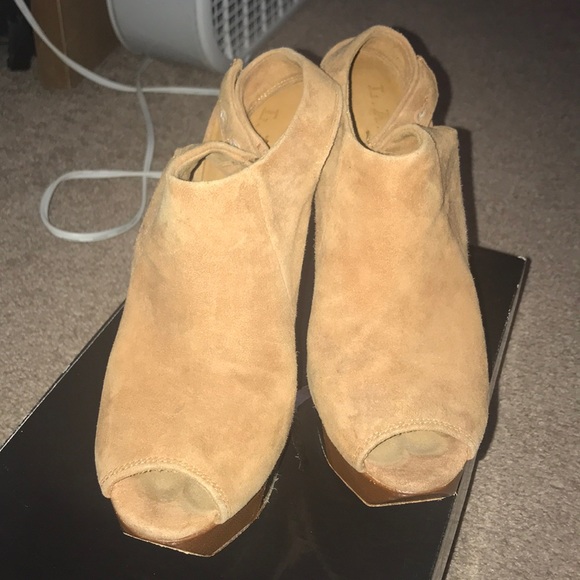LAMB suede heels - Picture 2 of 3